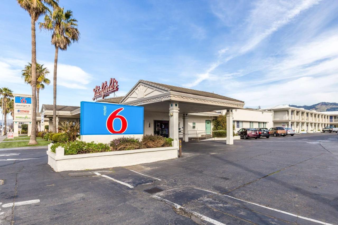 Motel 6 San Rafael Exterior foto